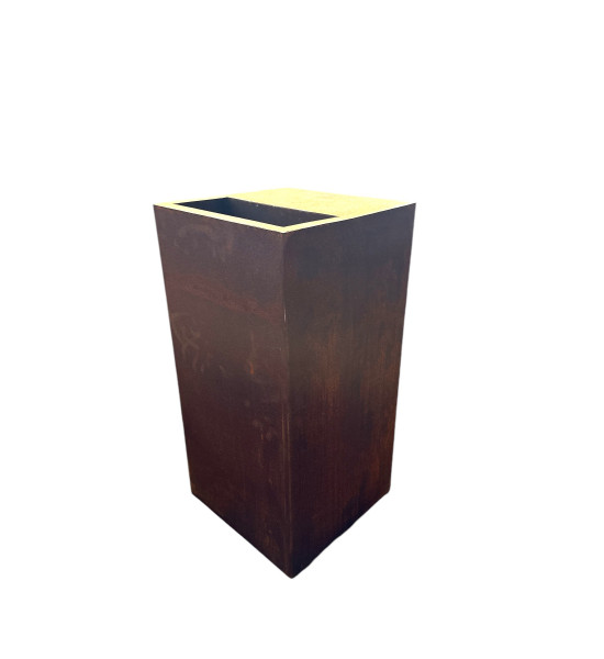 kreative Pflanzgefäße  Podest 80cm hoch zum Bepflanzen Säule 
Podest mit Aussparung ca 15cm
zum Bepflanzen im Deckel
Grundflä