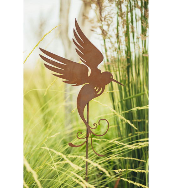 Gartenstecker Kolibri aus rostigem Metall – 45 cm Höhe Entdecke den Gartenstecker Kolibri aus rostigem Metall! Der 45 cm H