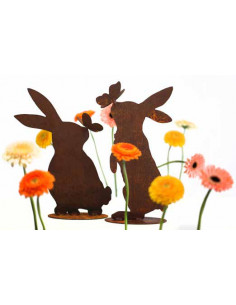 Osterhasen Hasi C - nach hinten schauender Osterhase mit Schmetterling auf der Nase -  30 cm hoch 
Hasi C - sitzender Osterhase 2