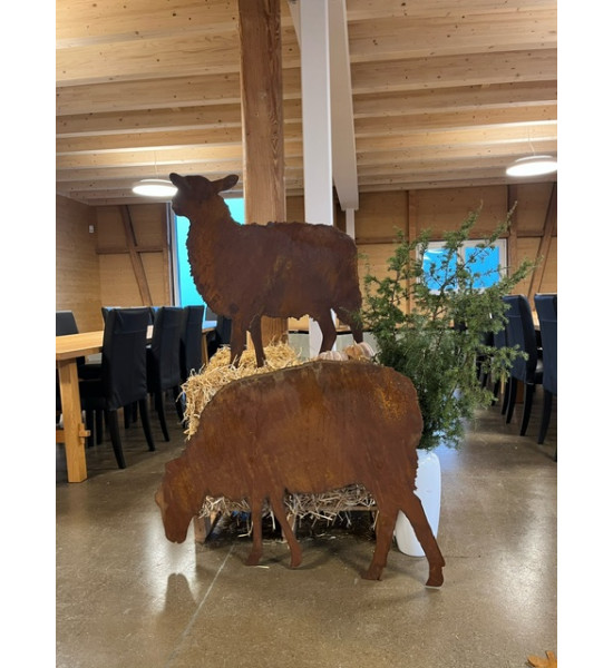 Schafherde - Deko Schafe groß mit Schäfer als Gartenfiguren Lebensgroßes Schaf grasend - Dekofigur mit Rohr zum Stecken - Höhe 7