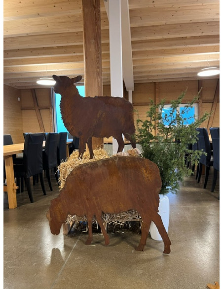 Schafherde - Deko Schafe groß mit Schäfer als Gartenfiguren Lebensgroßes Schaf grasend - Dekofigur mit Rohr zum Stecken - Höhe 7