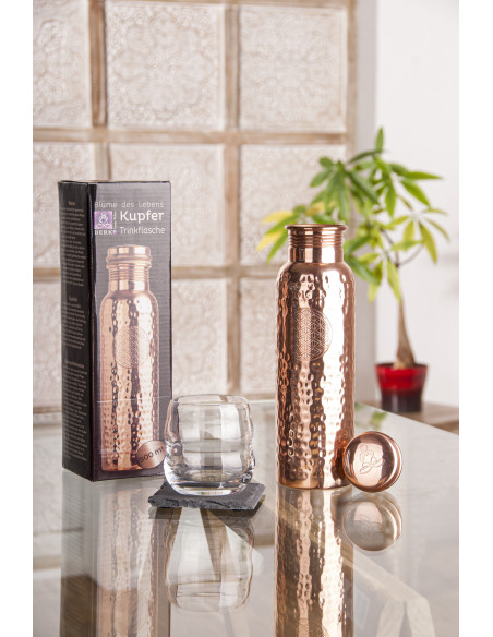 Baum des Lebens - Symbol für Hoffnung und eine glückliche Zukunft XL Trinkflasche aus Kupfer - 900 ml - mit Baum des Lebens Moti Baum des Lebens - Symbol für Hoffnung und eine glückliche Zukunft XL Trinkflasche aus Kupfer - 900 ml - mit Baum des Lebens Moti