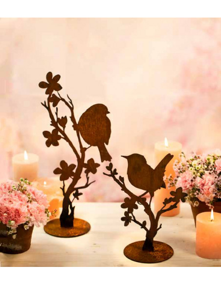 Deko Vogel auf Kirschblütenast - auf Platte - Höhe 26 cm Die Edelrost-Deko "Vogel auf Kirschblütenast" ist eine 26 cm hohe