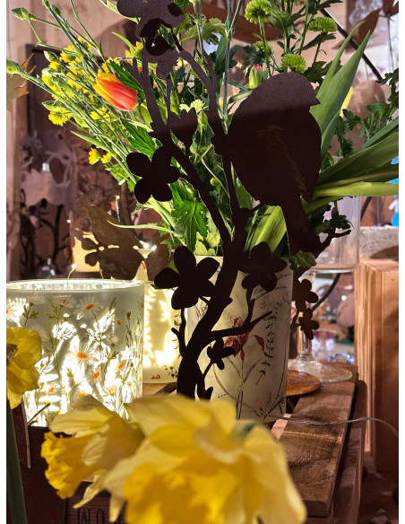 Vogel Deko Vogel auf Kirschblütenast auf Platte - Höhe 42 cm 
Höhe 42 cm
Breite 18 cm

Die Edelrost-Deko "Vogel auf Kirschbl