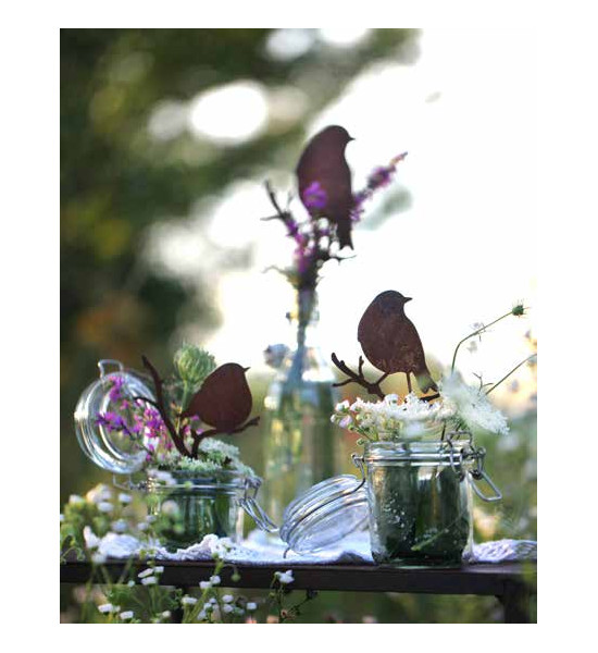 Winterdeko Deko Vögelchen auf Ast - nach hinten schauend- Höhe 24 cm zum Stecken 
Süßes deko Vögelchen mit kurzem Stecker ist i