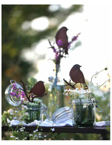 Winterdeko Deko Vögelchen auf Ast - nach hinten schauend- Höhe 24 cm zum Stecken 
Süßes deko Vögelchen mit kurzem Stecker ist i