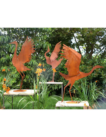 Kranich stehend auf Platte mit gespreizten Flügeln - Höhe 102 cm