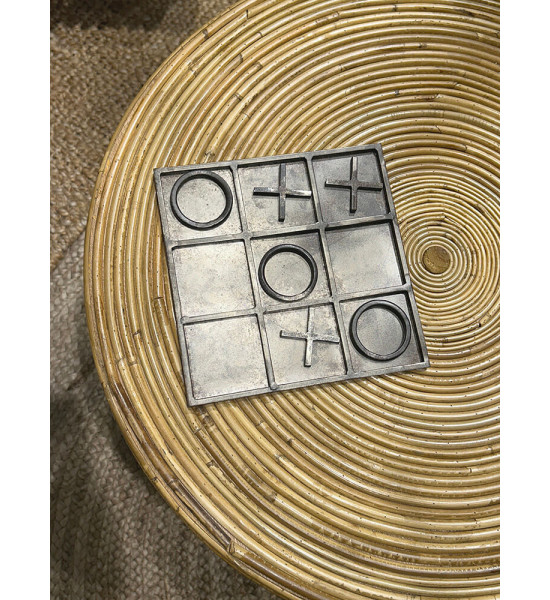 Gartendeko Rost Exklusives Tic Tac Toe Spiel aus Metall 20 x 20 cm Eine außergewöhnliche Version des klassischen Spiels „Tic Tac