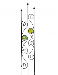 Rankhilfe Metall - Rankgitter und Rankgerüste Exklusives Rankgitter Trio mit 2 handgemachten Glasscheiben 
Die Glasscheibe wird