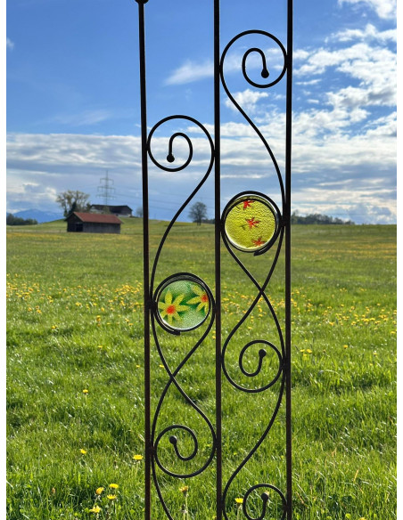 Rankhilfe Metall - Rankgitter und Rankgerüste Exklusives Rankgitter Trio mit 2 handgemachten Glasscheiben 
Die Glasscheibe wird