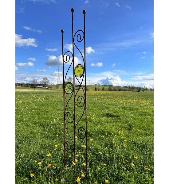 Rankhilfe Metall - Rankgitter und Rankgerüste Exklusives Rankgitter Trio mit 2 handgemachten Glasscheiben 
Die Glasscheibe wird