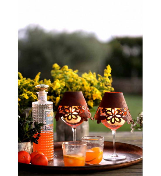 Weinglas Lampenschirm Weinglas Lampenschirm Hippie Blümchen und Schmetterlinge 
Zusammen mit Schwimmkerzen zauberst du einen fr