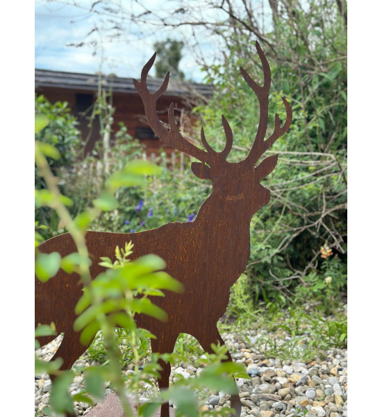 Hirsche, Wildtiere und Waldbewohner Laufender Deko Hirsch Metall - Höhe 105 cm 
Laufender Deko Hirsch auf einer Standplatte
Hö