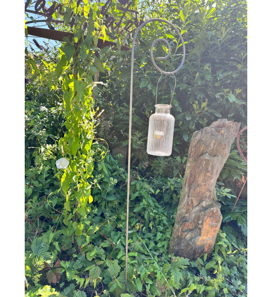 Gartenstecker Metall Laternenstab - kleine Schnecke - Höhe 150 cm - Curl Spirale 
Höhe 150 cm
Breite 20 cm
Durchmesser 8 mm S