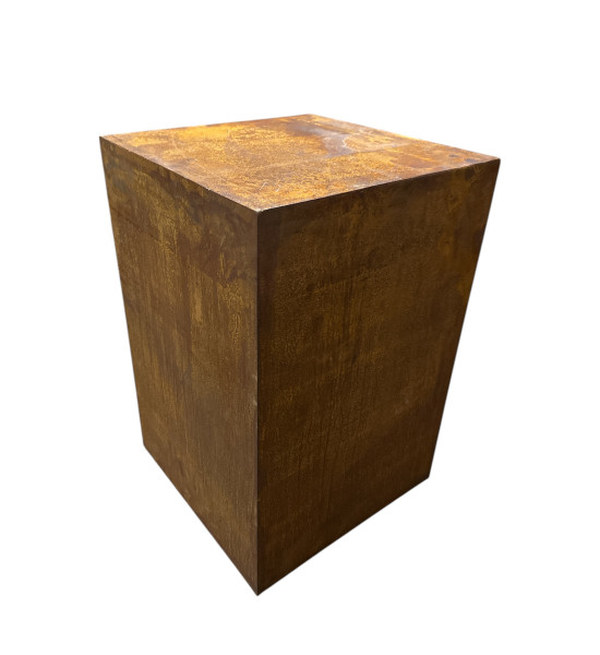 Rechteckige Säulen Edelrost Podest  57cm hoch - 42 x 42 cm 
Länge 42 cm
Breite 42 cm
Höhe 57 cm
unten offen und somit umgedr
