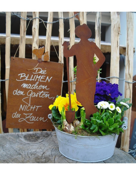 Gartenstecker Blumenstecker Gärtner Paul - mit Schaufel Edelrost Beestecker Höhe ca. 30 cm + Stecker
Unser Gärtner "Paul" ist e