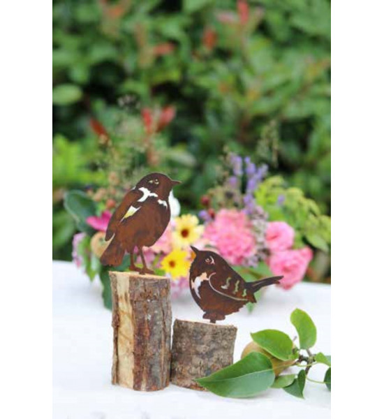 Direktstecker stehendes Vögelchen mit ausschnitten - Höhe 12 cm 
Höhe 12 cm
Breite 9 cm