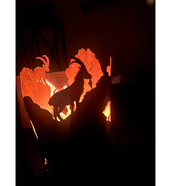 Windlichter & Laternen Steinbock Windlicht - Höhe 35 cm - Alpenländisches Kerzen Flair 
auf 3 Kugeln
Höhe 35 cm
Ø 
