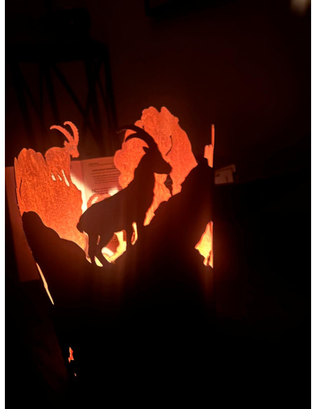 Windlichter & Laternen Steinbock Windlicht - Höhe 35 cm - Alpenländisches Kerzen Flair 
auf 3 Kugeln
Höhe 35 cm
Ø 
