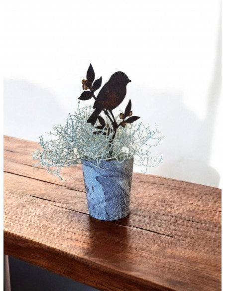 Edelrost Deko Mit Gold Verzierungen goldiges Vögelchen auf Heidelbeere - Direktstecker - Höhe 22 cm - Goldbeeren Vogel 
Gesamth