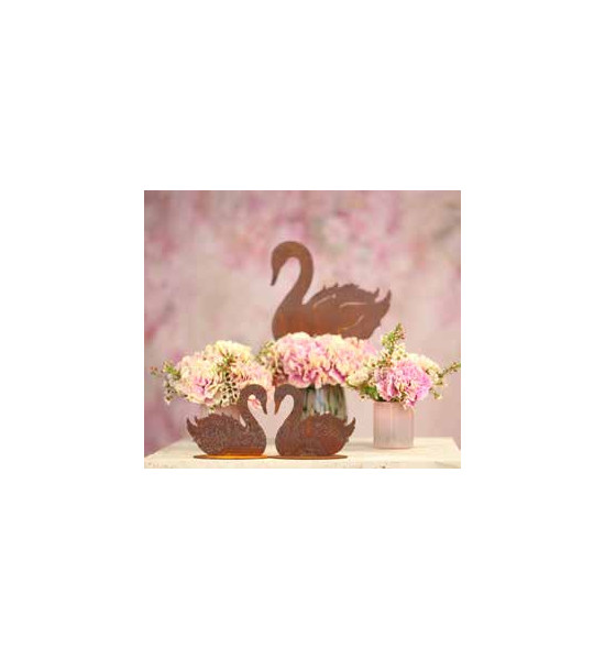 Enten und Gänse Schwan sitzend - mit Ausschnitten - auf Platte - Höhe 16cm 
Höhe 16 cm
Breite 18 cm
