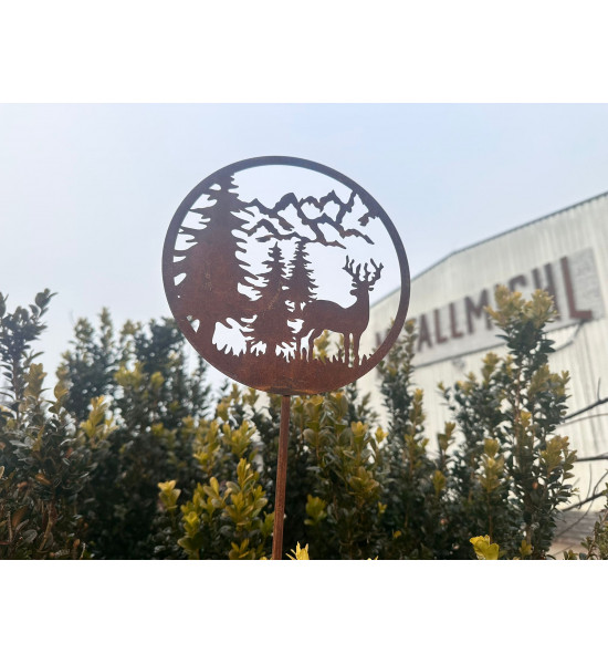 Hirsche, Wildtiere und Waldbewohner Gartenstecker Hirsch mit Berge Ø 18 cm - Höhe 97 cm - klein 
Ø 18 cm
Höhe 97 cm
