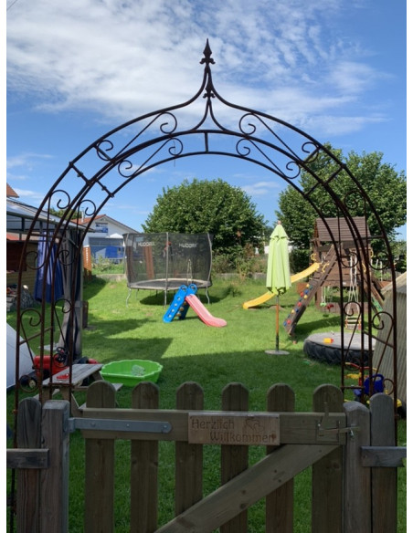 Start Rosenbogen mit Spitze - Höhe 230 cm - Breite 120 cm - Schlosserqualität Metall mit Rostpatina 
oben mit Lilienspitze
Bre