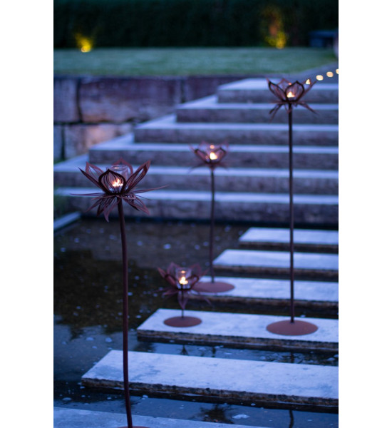 sonstige Blumen Lotusblume Skulptur Garten - Höhe 84 cm - Ø 36 cm - klein 🌸 Metall-Lotusblume mit Glas
Diese zarte Lotusblume a