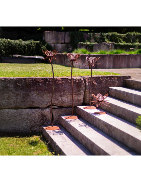 sonstige Blumen Lotusblume Skulptur Garten - Höhe 84 cm - Ø 36 cm - klein 🌸 Metall-Lotusblume mit Glas
Diese zarte Lotusblume a