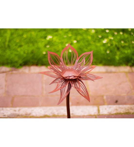 sonstige Blumen Lotusblume Skulptur Garten - Höhe 84 cm - Ø 36 cm - klein 🌸 Metall-Lotusblume mit Glas
Diese zarte Lotusblume a