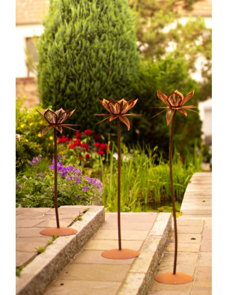 sonstige Blumen Lotusblume Skulptur Garten - Höhe 84 cm - Ø 36 cm - klein 🌸 Metall-Lotusblume mit Glas
Diese zarte Lotusblume a