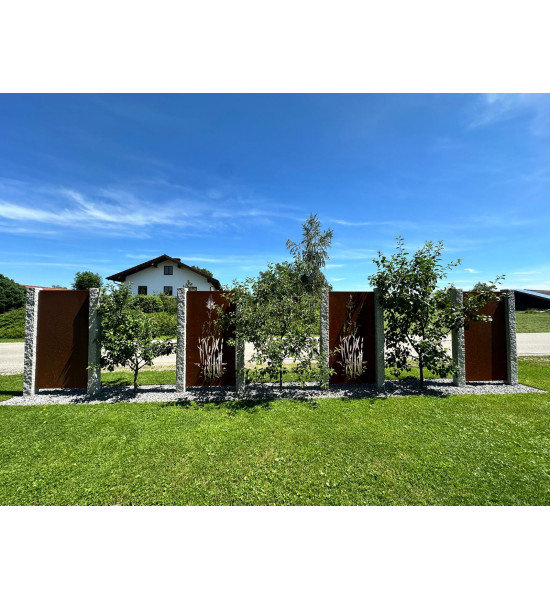 Start Metall Sichtschutzwand China 200 cm hoch - mittig angeschweißt mit Schilfgras Motiv 
Dieser 2 Meter hohe Sichtschutz mit 