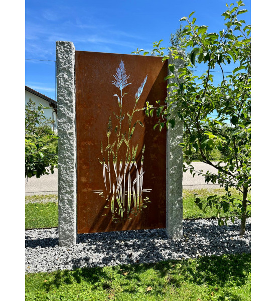 Start Metall Sichtschutzwand China 200 cm hoch - mittig angeschweißt mit Schilfgras Motiv 
Dieser 2 Meter hohe Sichtschutz mit 