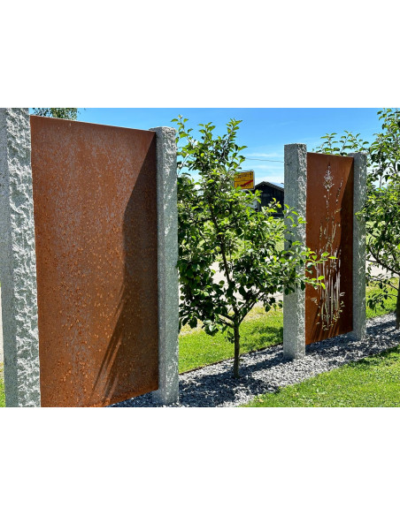 Start Metall Sichtschutzwand China 200 cm hoch - mittig angeschweißt mit Schilfgras Motiv 
Dieser 2 Meter hohe Sichtschutz mit 