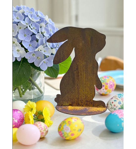 Hasen küssender Hase - 17 cm -  mit Schlappohren - klein 
Höhe 17 cm
auf Bodenplatte
