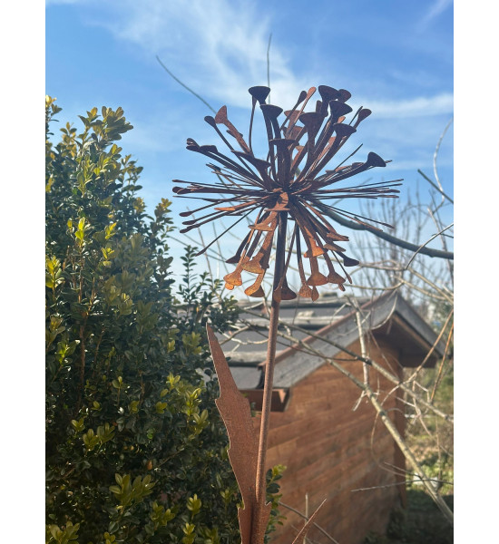 Blumenstecker Edelrost Pusteblume mit Blüte als Gartenstecker, XXL Höhe 133 cm Allium Löwenzahn Unsere Rost Pusteblume ist ein a