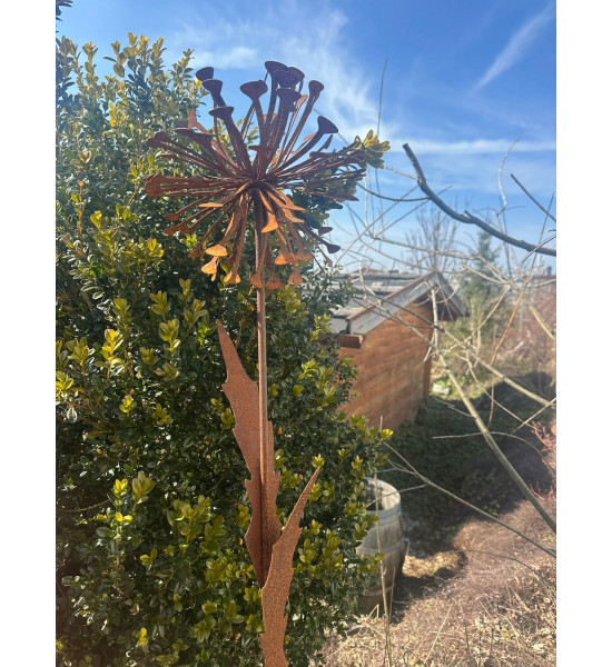 Blumenstecker Edelrost Pusteblume mit Blüte als Gartenstecker, XXL Höhe 133 cm Allium Löwenzahn Unsere Rost Pusteblume ist ein a