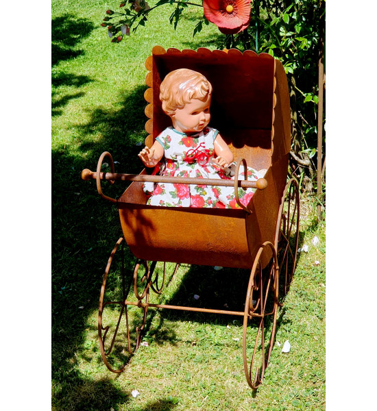 kreative Pflanzgefäße  Deko Kinderwagen zum Bepflanzen 58 cm groß 
Breite 58 cm
Tiefe 33 cm
Höhe 58 cm
