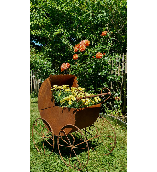 kreative Pflanzgefäße  Deko Kinderwagen zum Bepflanzen 58 cm groß 
Breite 58 cm
Tiefe 33 cm
Höhe 58 cm
