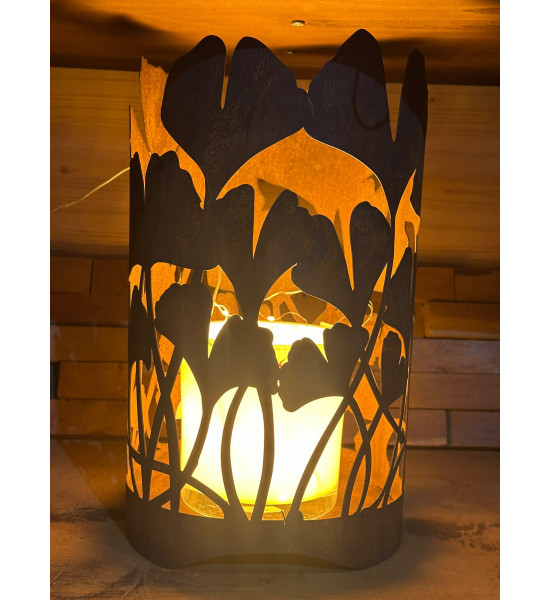 Start Ginkgo Windlicht - Höhe 37 cm - Ø 22 cm 
Ø 22 cm
Höhe 37 cm

Ginkgo im Zuhause – ein Symbol für Kraft, Ruhe und Bestän