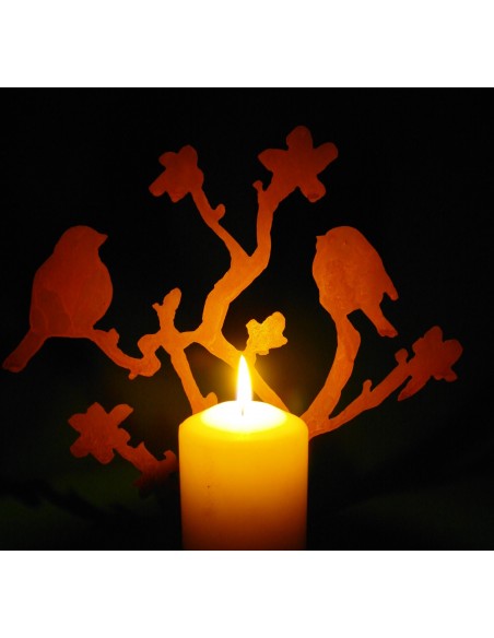 Kirschblütenzweig mit Vögeln, vorne an Platte geschweißt