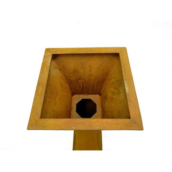 rostige Pflanzsäule tailiert schmal mit eingesetzem Boden