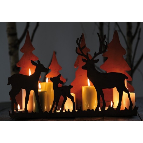 Waldszene mit Wildfamilie auf Platte