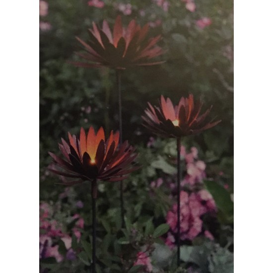 Edelrost Chrysantheme Ø 25 cm auf 100 cm Stab