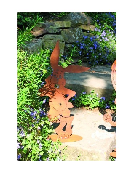 Cooler Hase stehend auf Platte