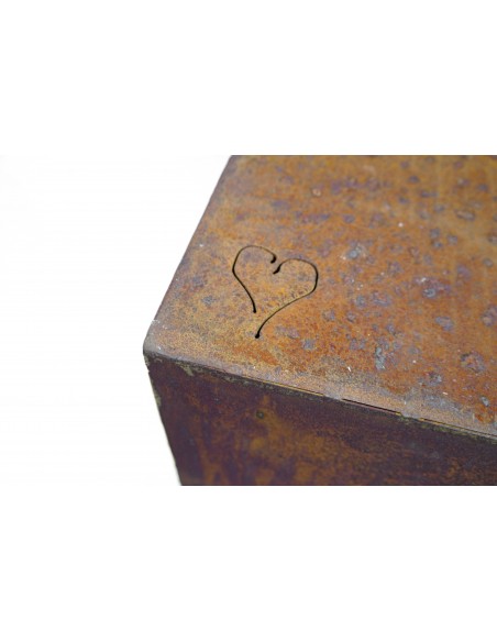 Edelrost Säule "Wo die Liebe wohnt" - Deko für romantischen Garten Edelrost Säule "Wo die Liebe wohnt" - Deko für romantischen Garten