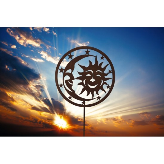 Sonne und Mond als Gartendeko