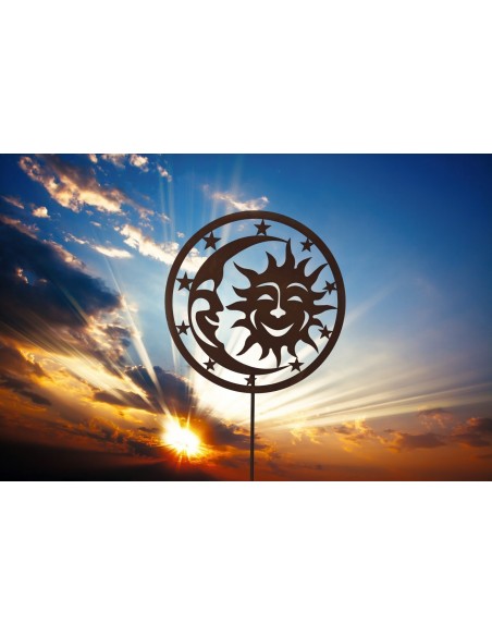 Sonne und Mond als Gartendeko