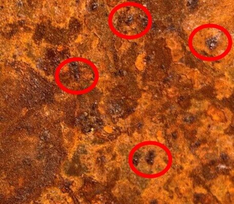 1. Rostpatina mit grober Strucktur