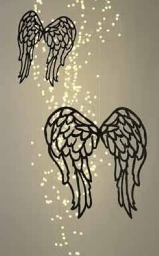 Filigrane-Engelsfluegel-Deko-fuer-Weihnachtszeit